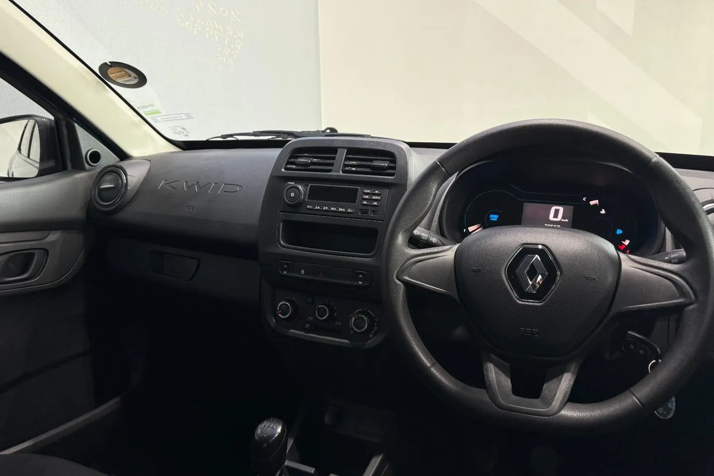 2024 Renault Kwid 1.0 Expression, photo 13 of 21