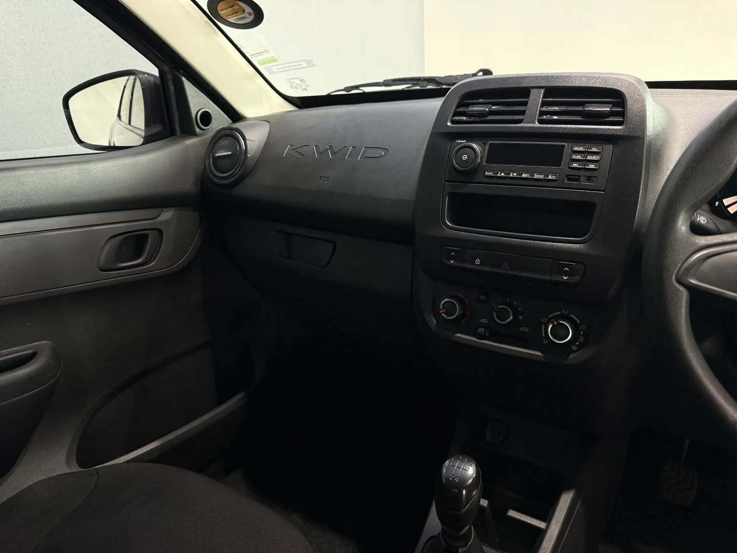 2024 Renault Kwid 1.0 Expression, photo 14 of 21