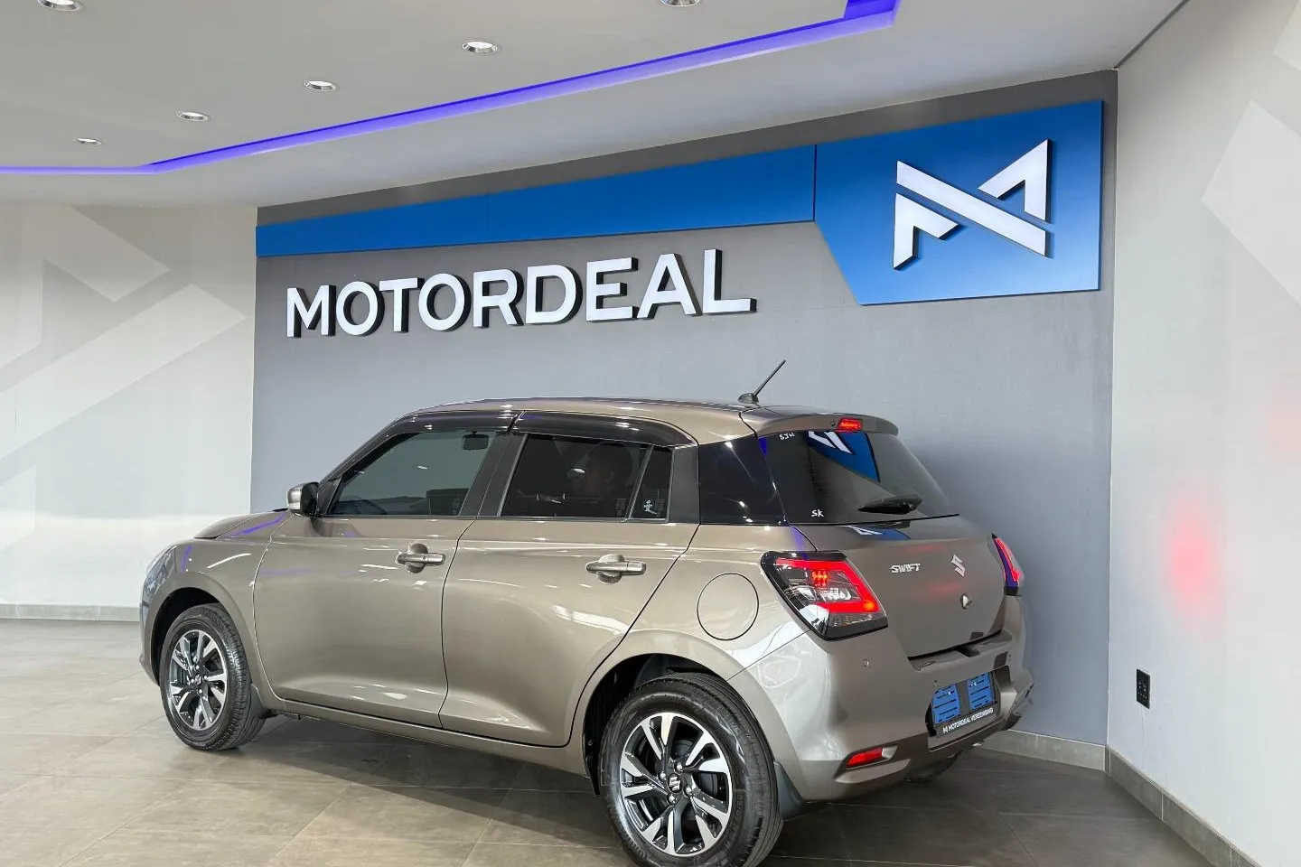 2024 Suzuki Swift 1.2 GLX CVT, photo 3 of 12