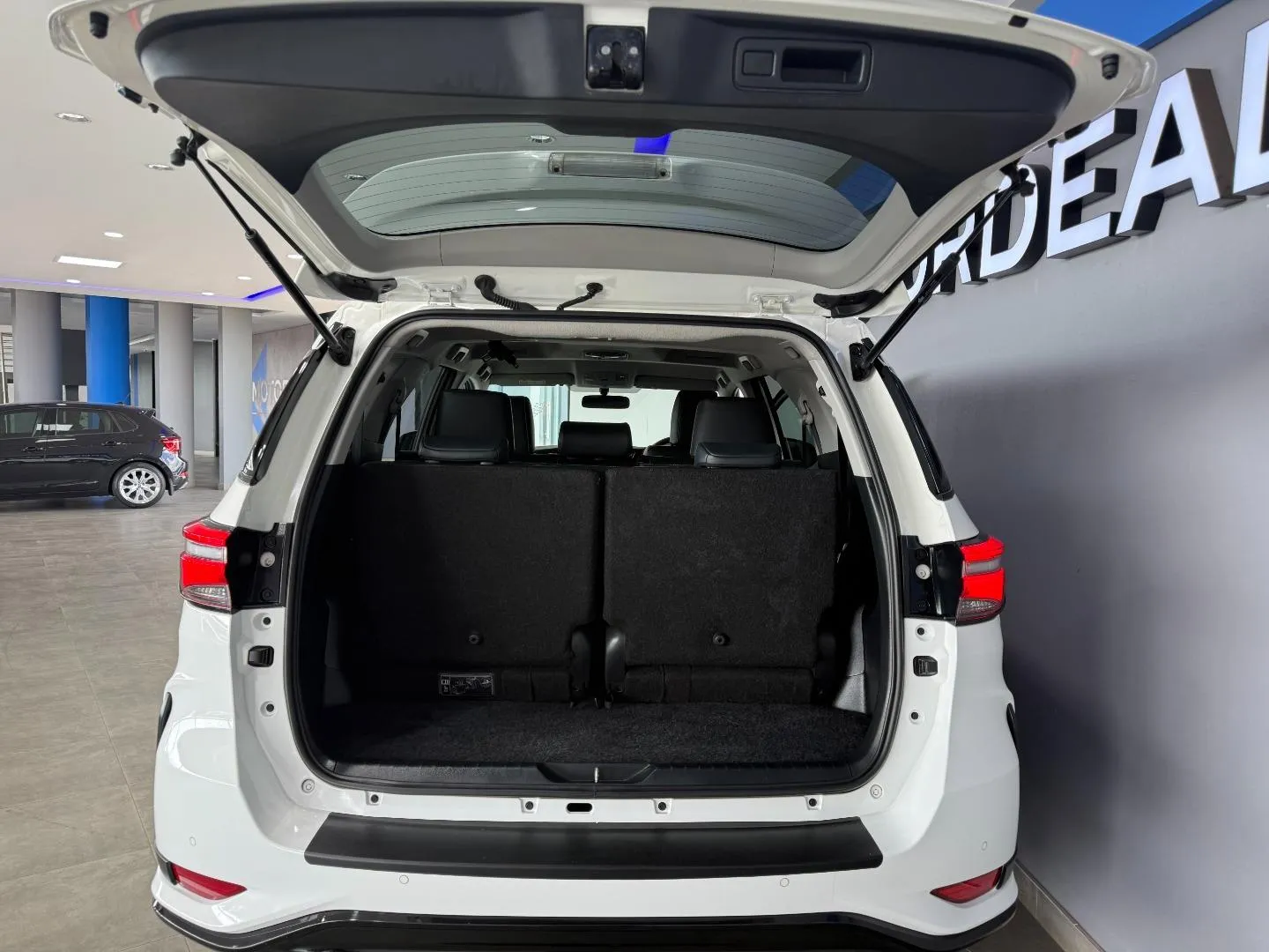2024 Toyota Fortuner 2.4GD-6 Auto, photo 17 of 26