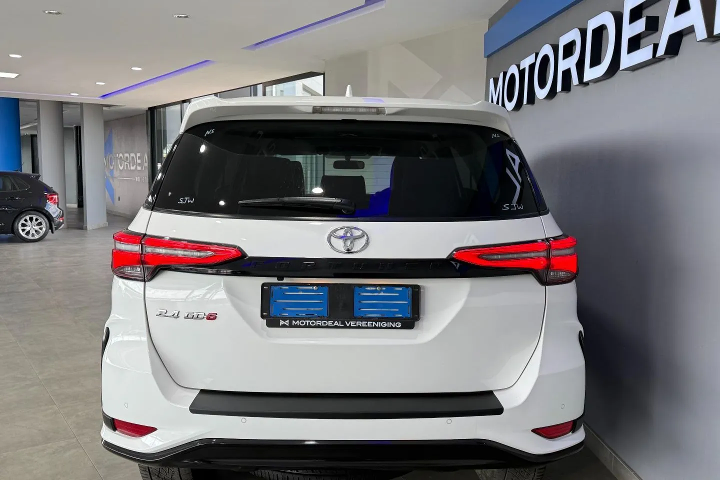 2024 Toyota Fortuner 2.4GD-6 Auto, photo 8 of 18