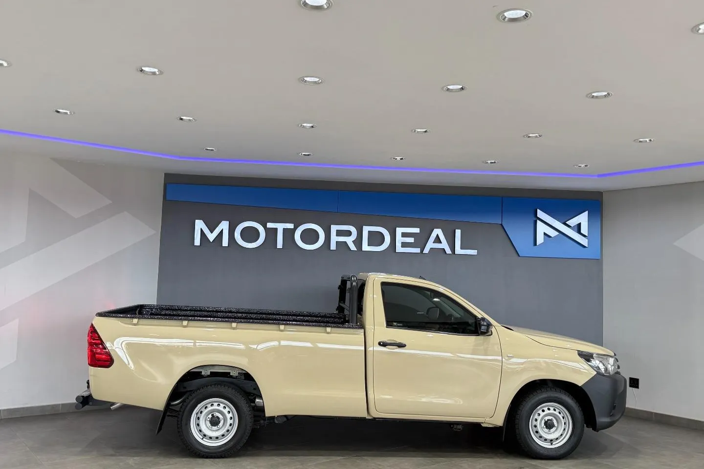 2024 Toyota Hilux 2.4GD Single Cab S (Aircon), photo 13 of 15