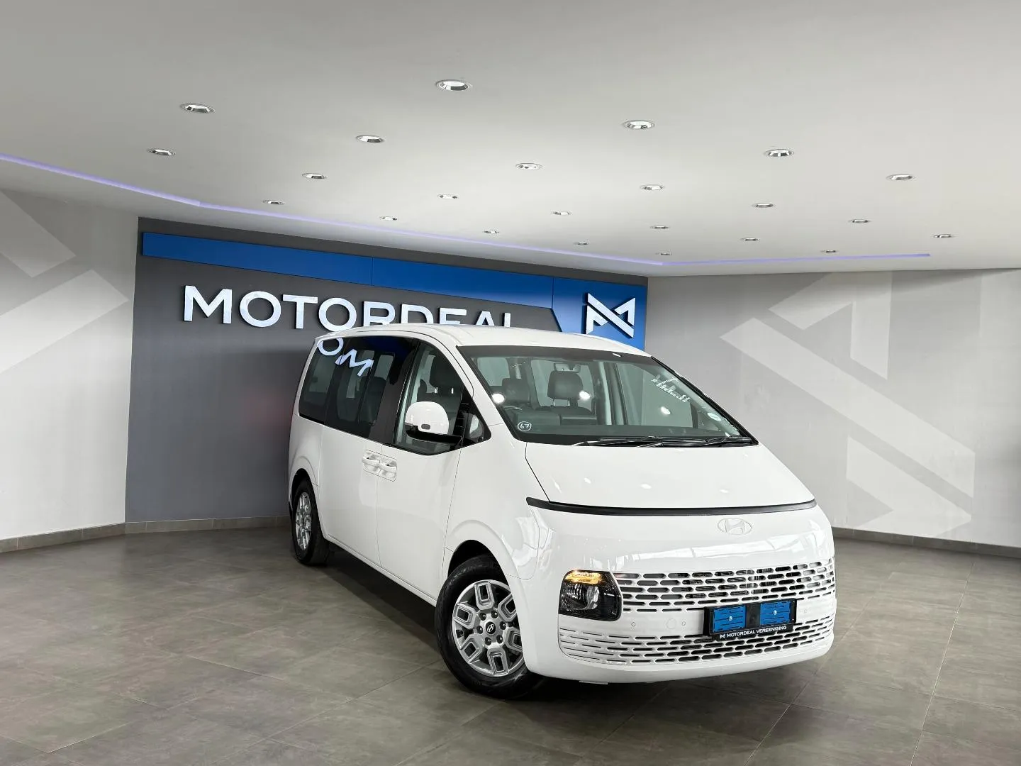 2025 Hyundai Staria 2.2D Executive 9-Seater, photo 1 of 26