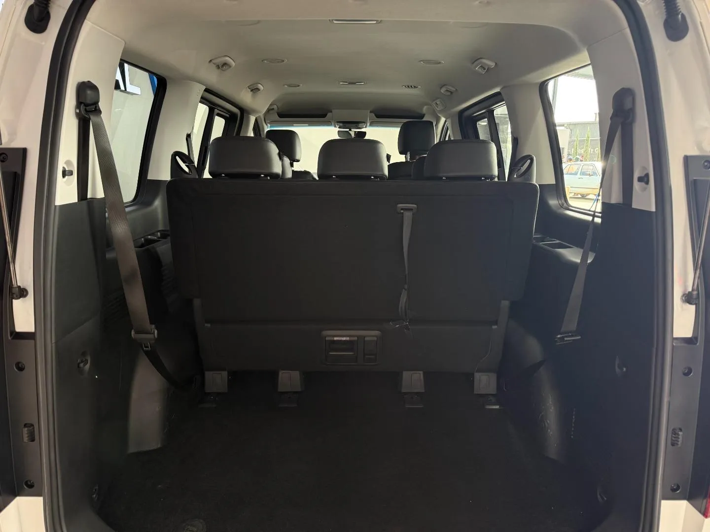 2025 Hyundai Staria 2.2D Executive 9-Seater, photo 21 of 26