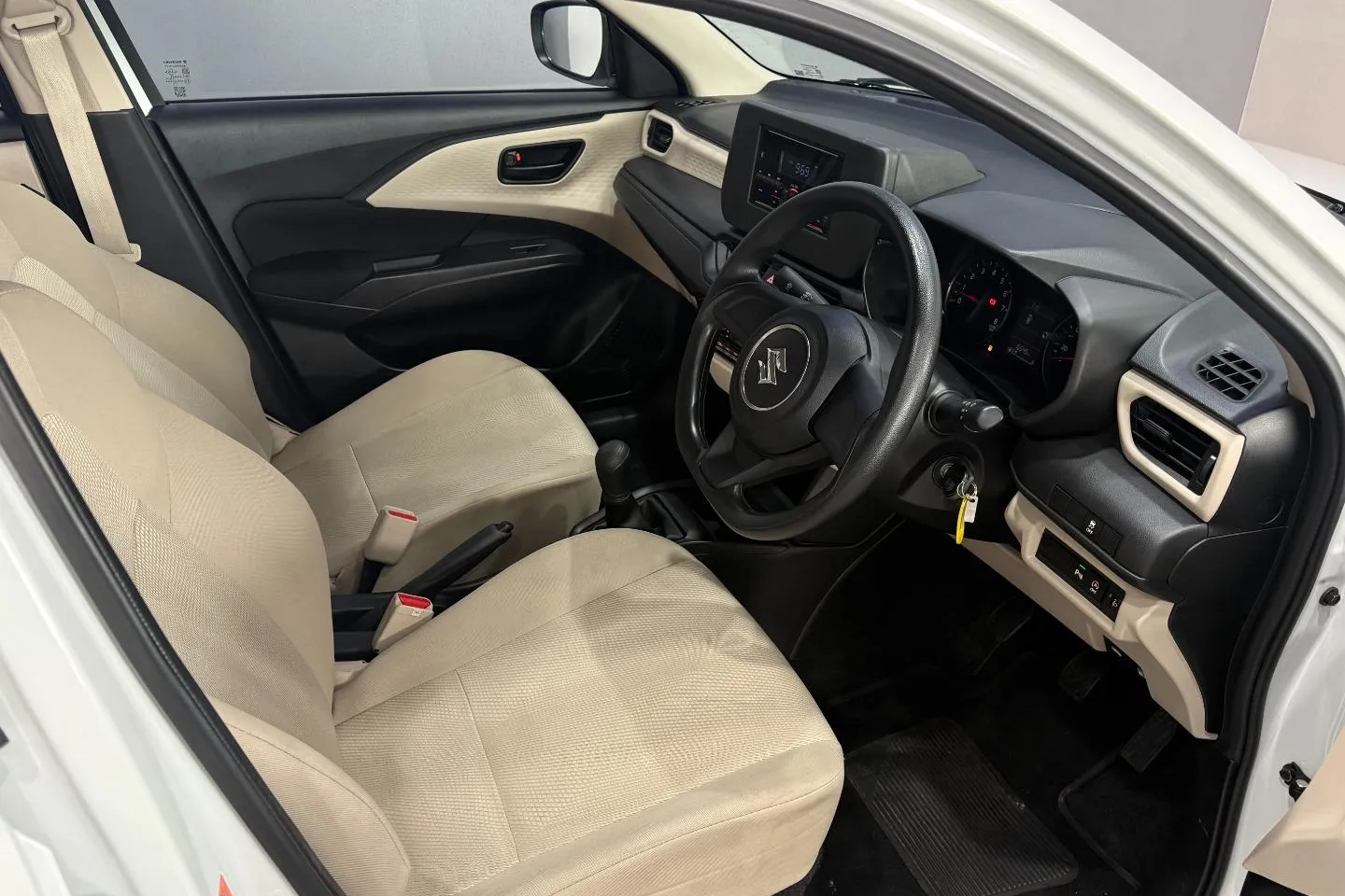 2025 Suzuki DZire 1.2 GA, photo 15 of 26