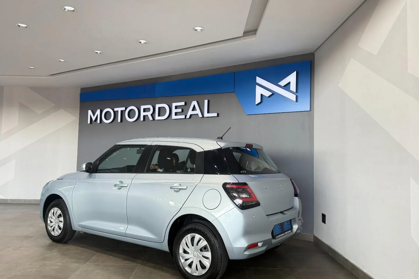 2025 Suzuki Swift 1.2 GL, photo 4 of 23