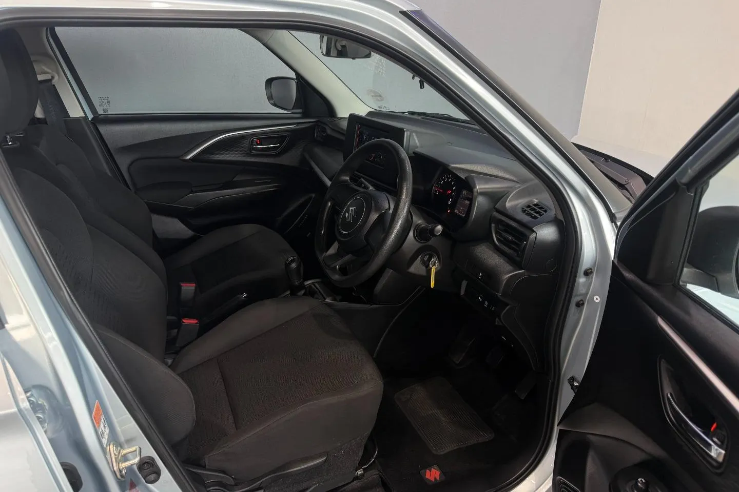 2025 Suzuki Swift 1.2 GL, photo 8 of 23