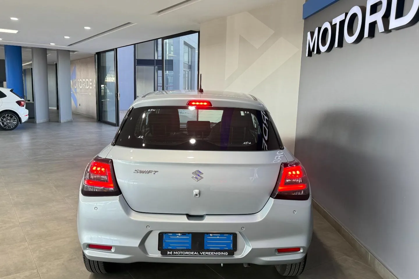2025 Suzuki Swift 1.2 GL+ CVT, photo 11 of 11