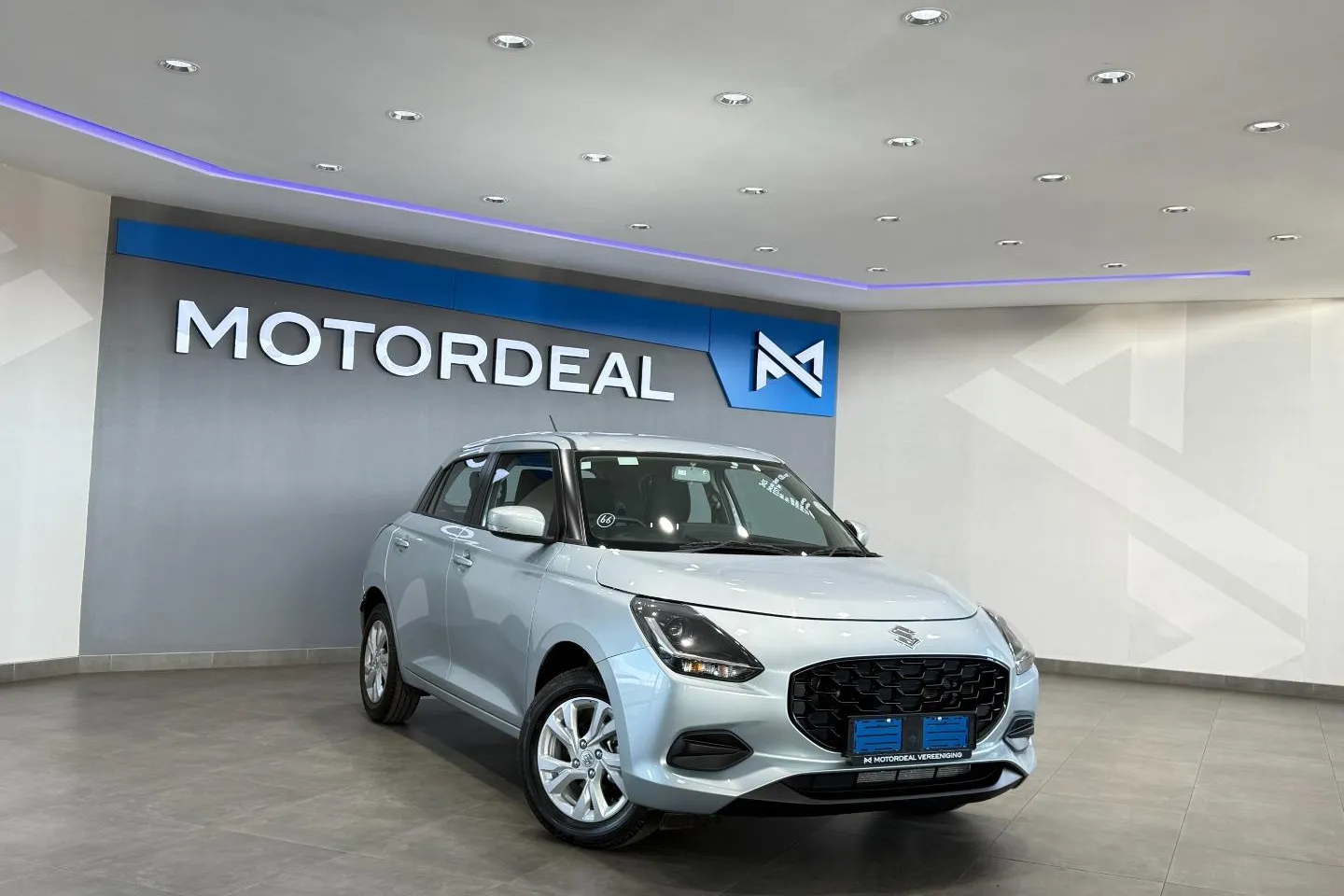 2025 Suzuki Swift 1.2 GL+ CVT, photo 2 of 11