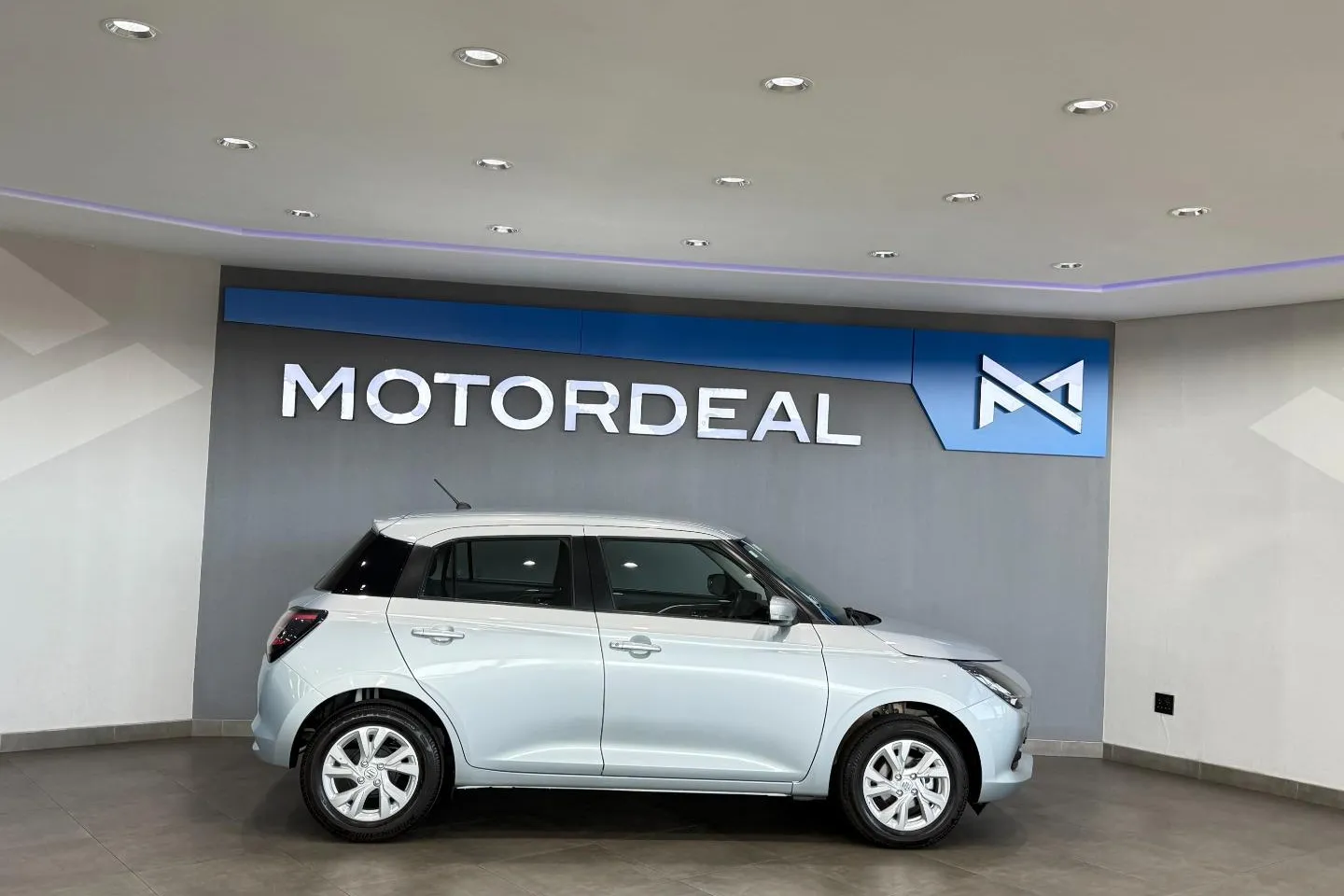 2025 Suzuki Swift 1.2 GL+ CVT, photo 7 of 11