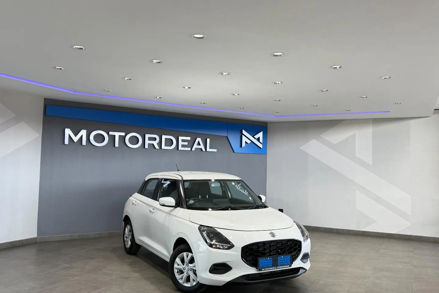 2025 Suzuki Swift 1.2 GL+ Manual, photo 1 of 25
