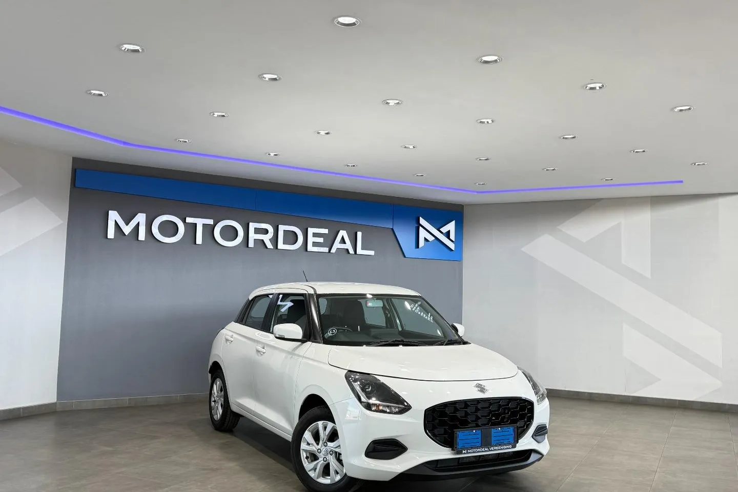 2025 Suzuki Swift 1.2 GL+ Manual, photo 2 of 25