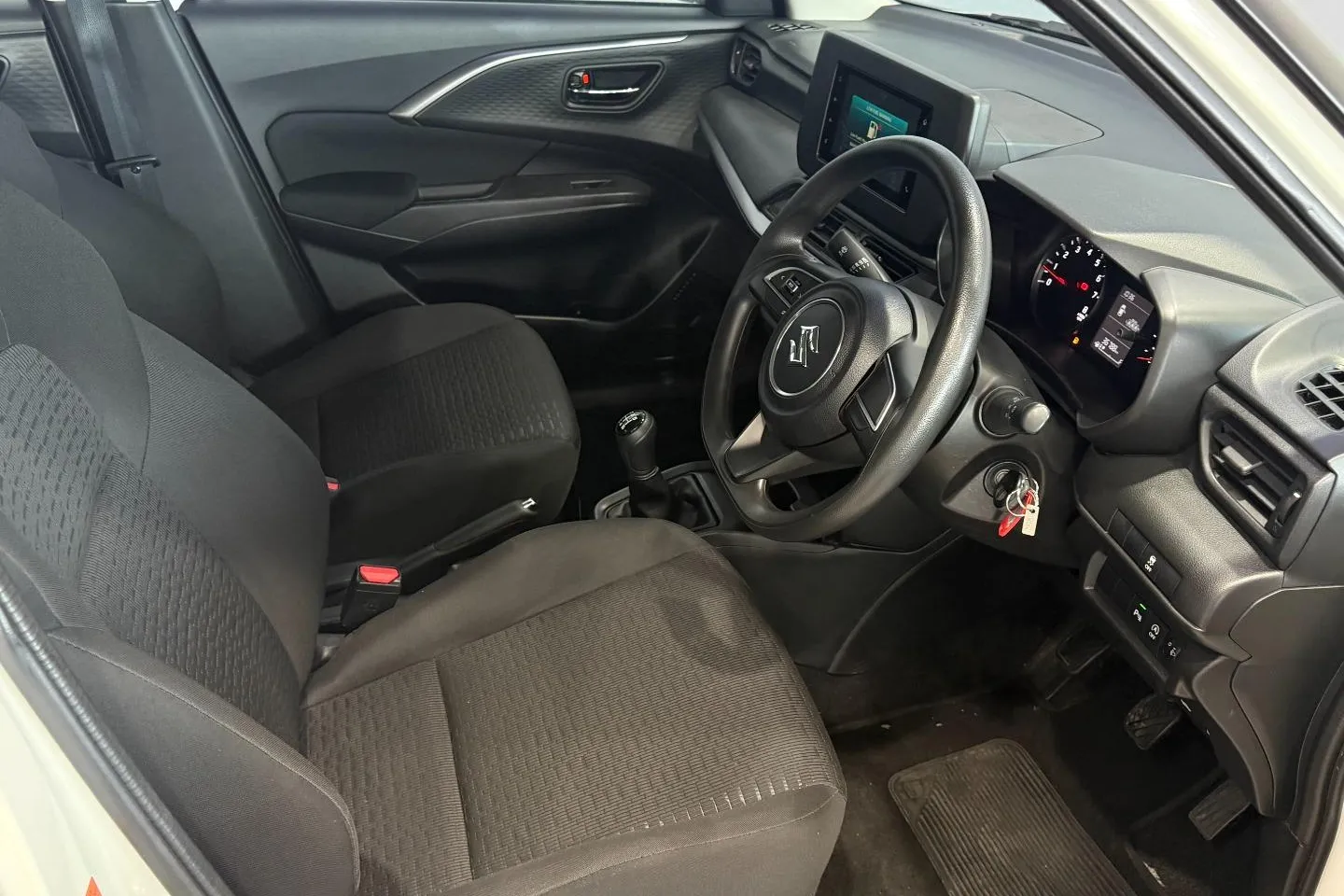 2025 Suzuki Swift 1.2 GL+ Manual, photo 23 of 25