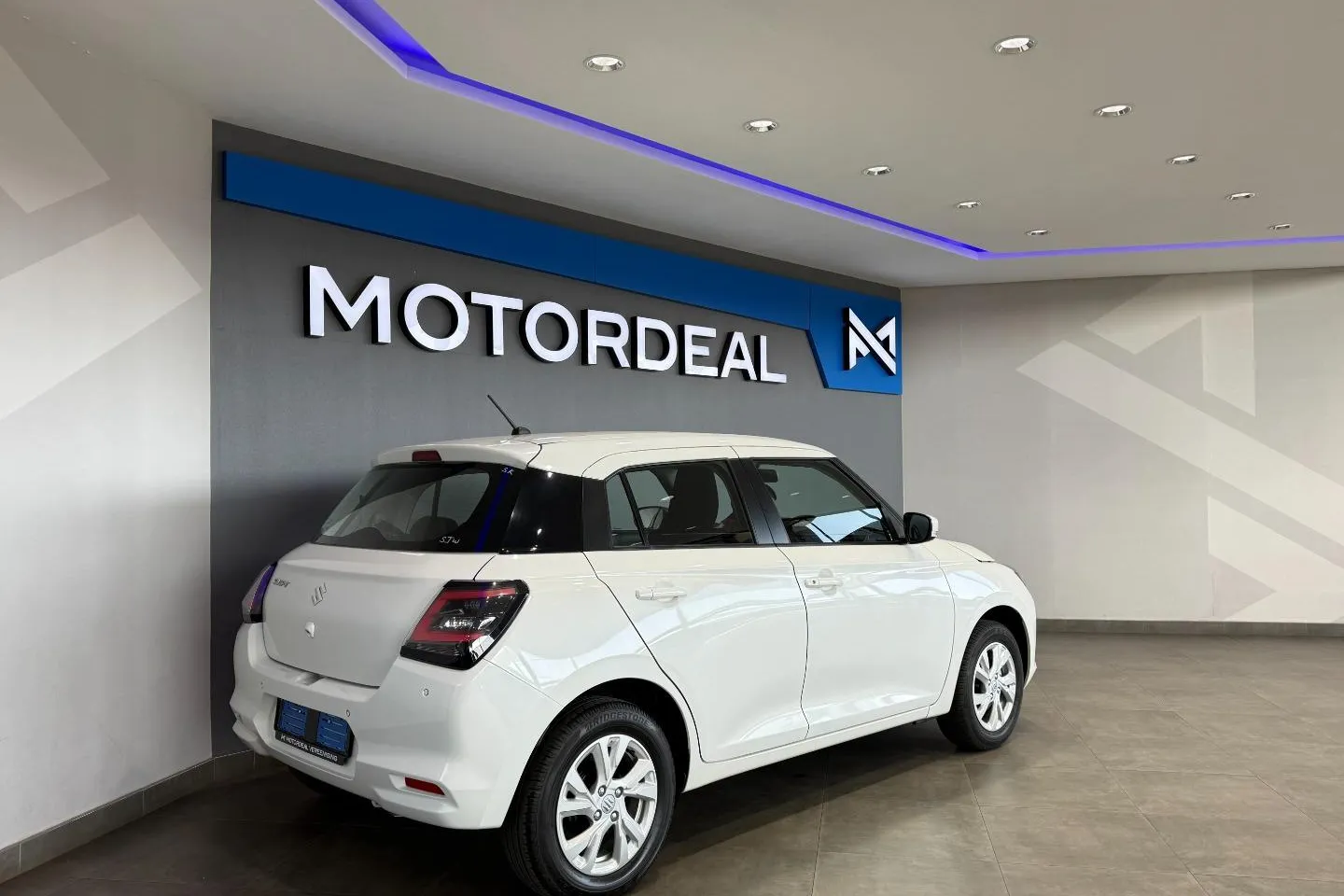 2025 Suzuki Swift 1.2 GL+ Manual, photo 4 of 25