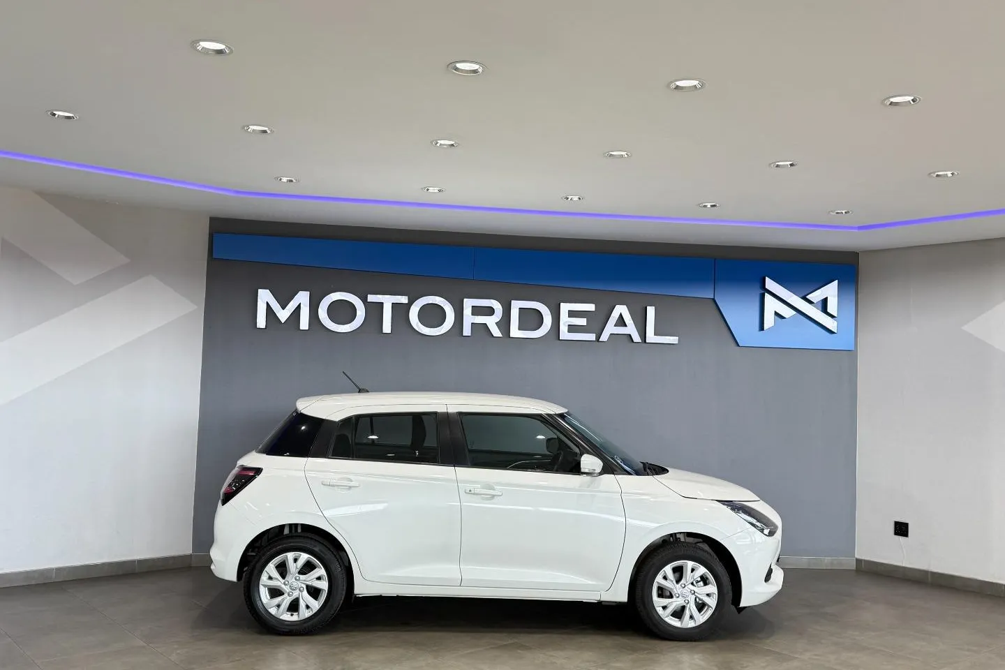 2025 Suzuki Swift 1.2 GL+ Manual, photo 5 of 25