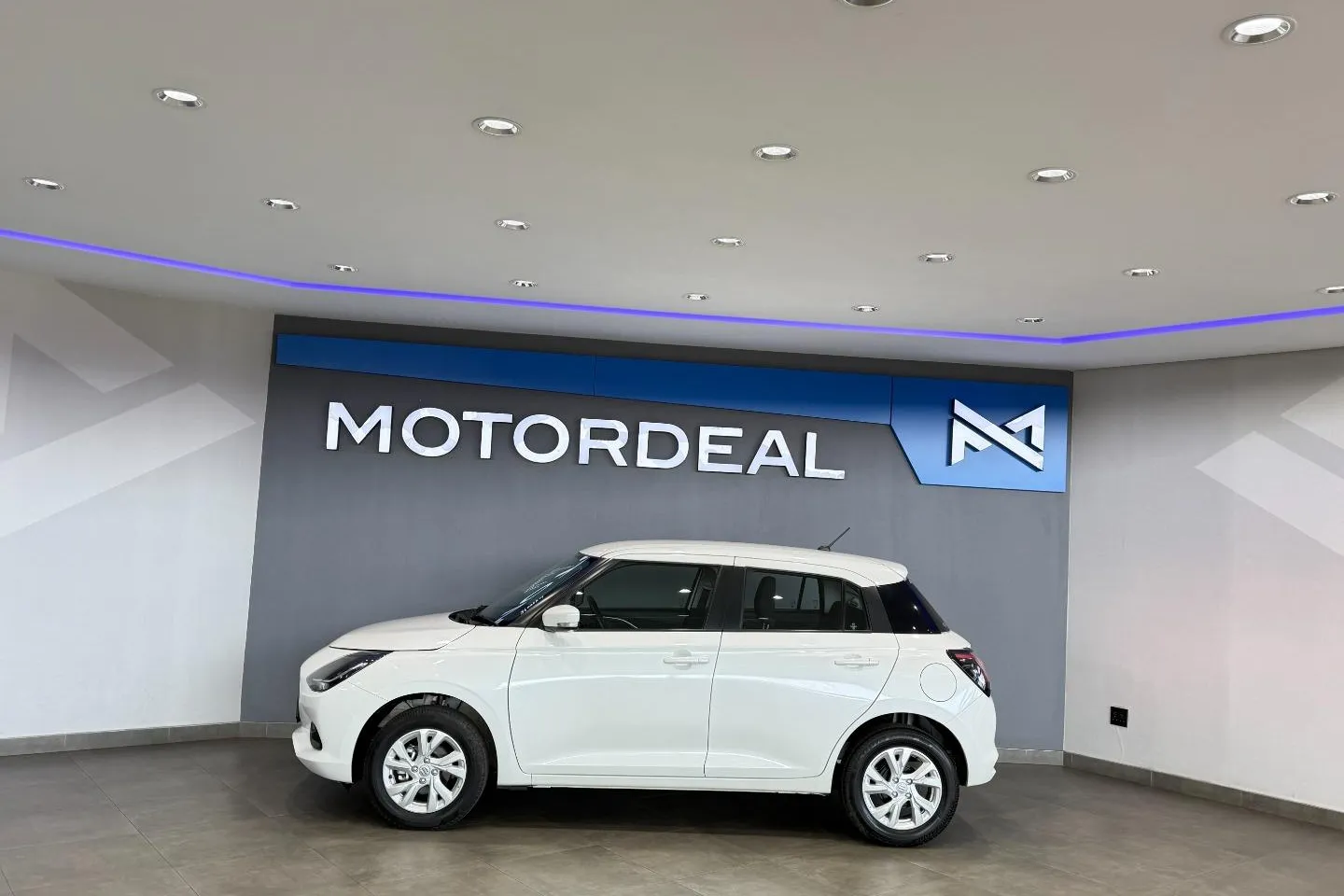 2025 Suzuki Swift 1.2 GL+ Manual, photo 7 of 25
