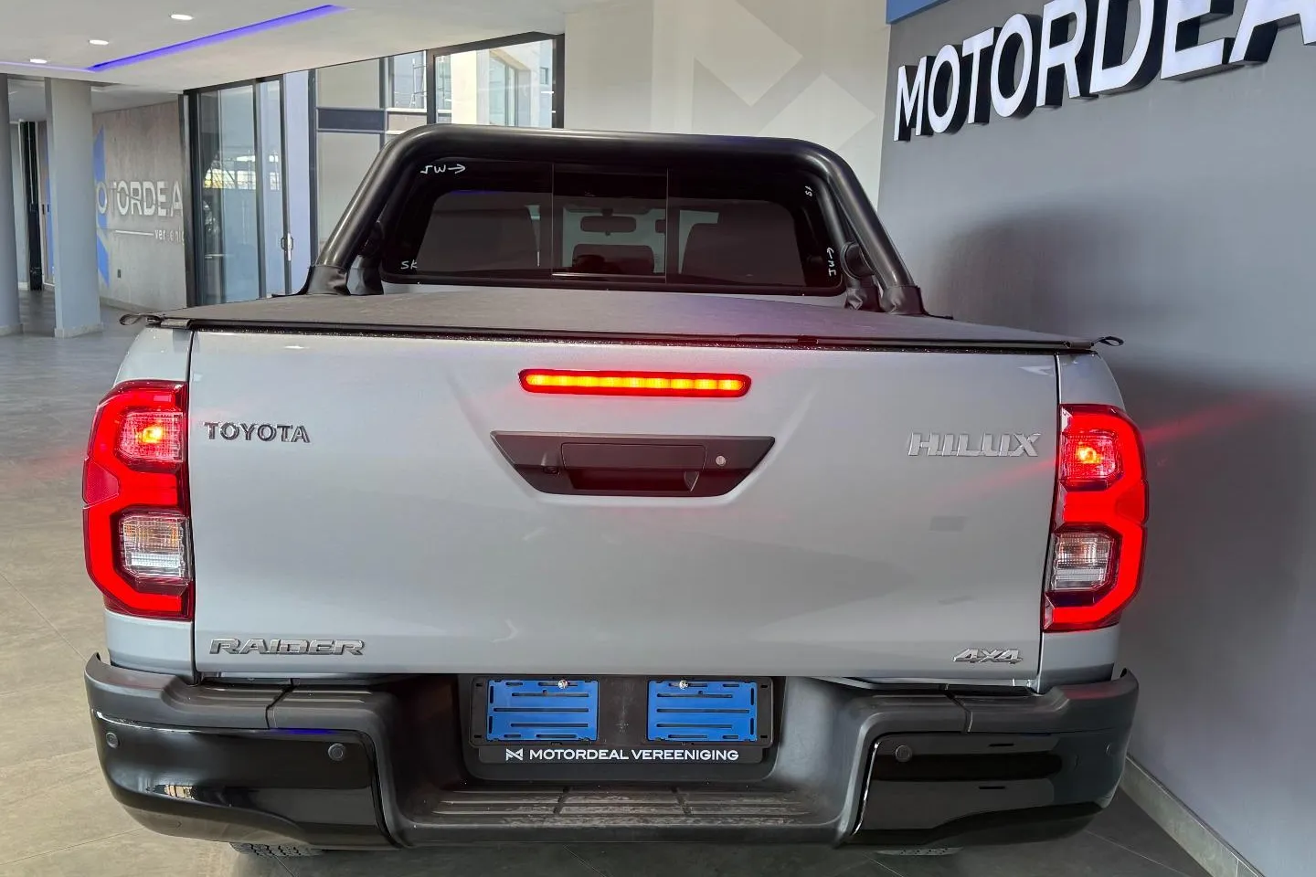 2025 Toyota Hilux 2.8GD-6 Double Cab 4x4 Raider Auto, photo 6 of 12