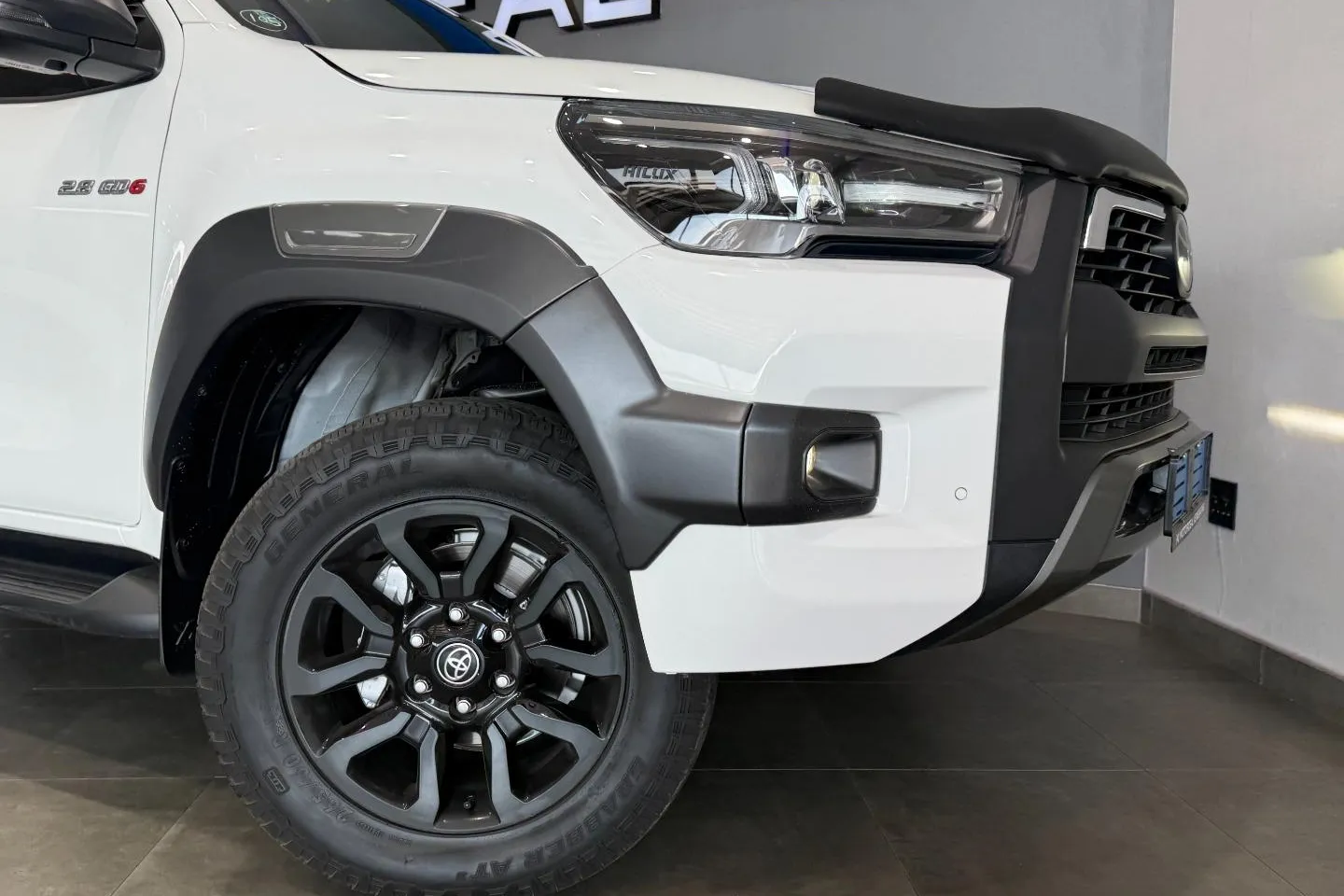 2025 Toyota Hilux 2.8GD-6 Double Cab Legend Auto, photo 15 of 30