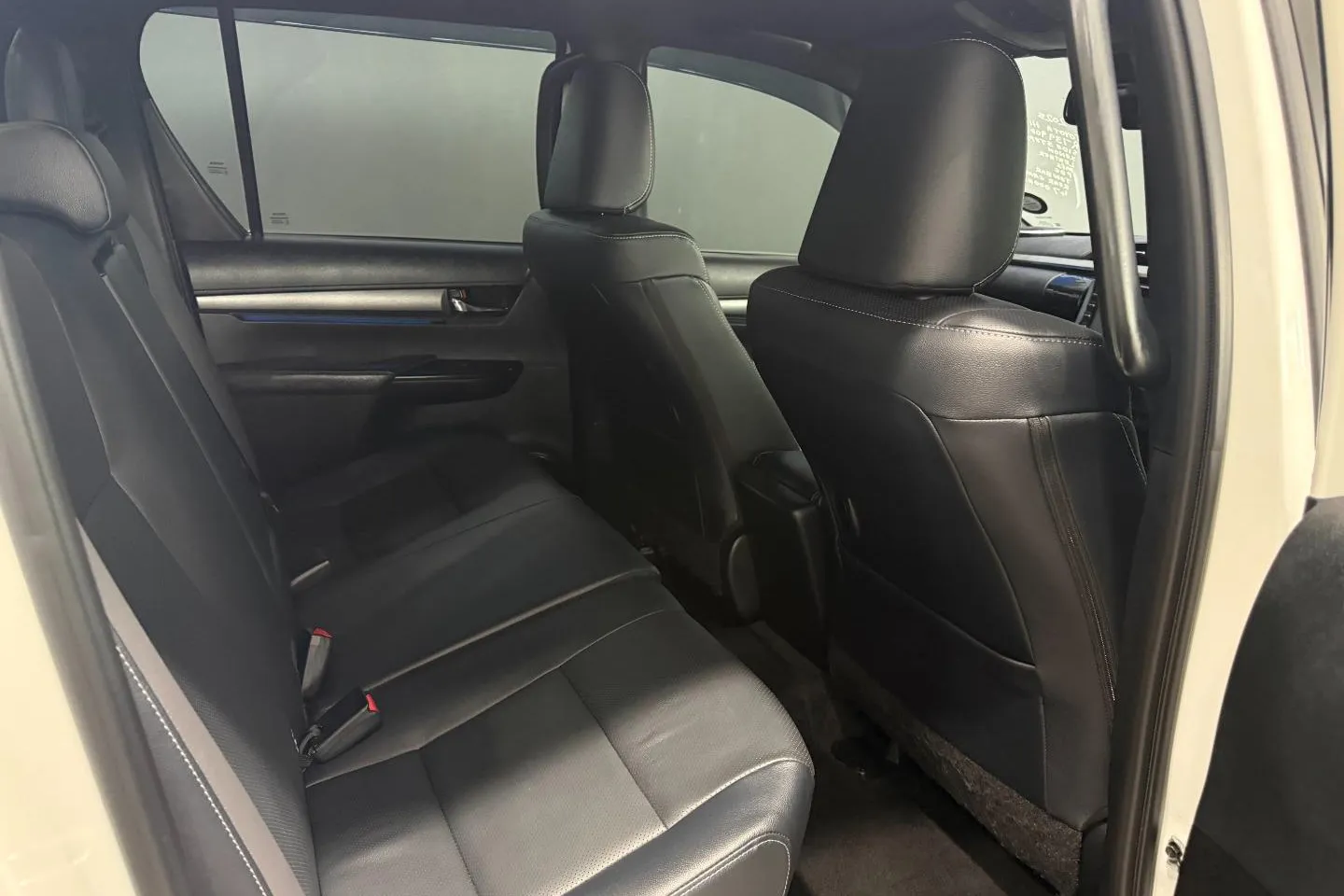 2025 Toyota Hilux 2.8GD-6 Double Cab Legend Auto, photo 19 of 30