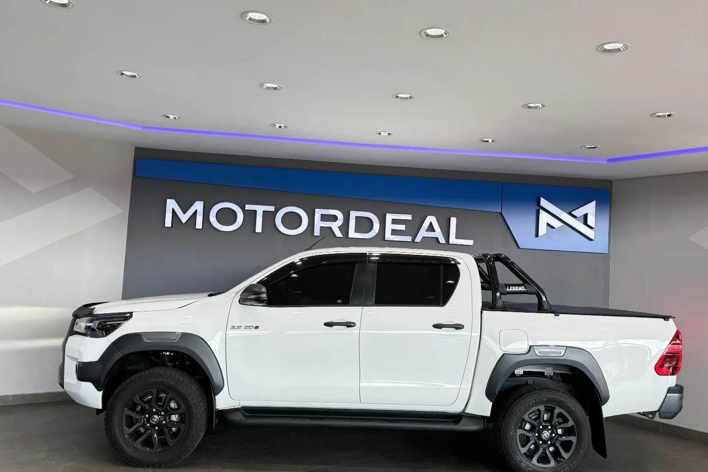 2025 Toyota Hilux 2.8GD-6 Double Cab Legend Auto, photo 6 of 12
