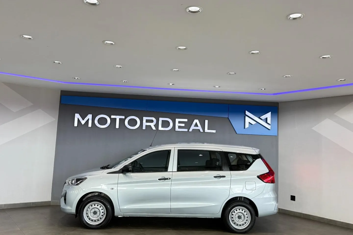 2025 Toyota Rumion 1.5 S, photo 13 of 25