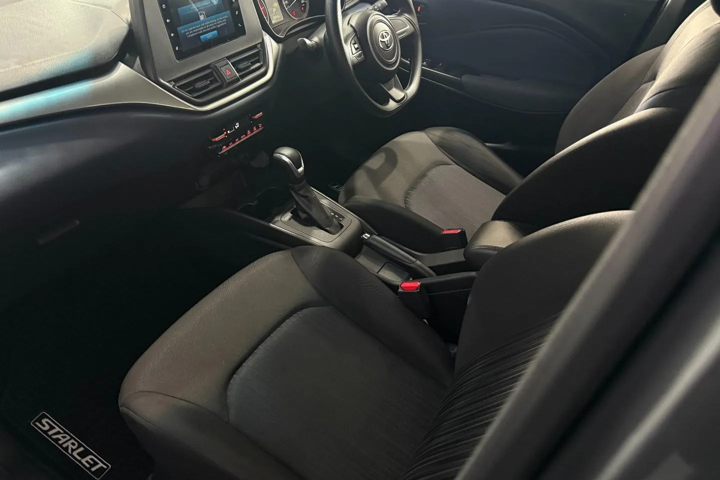2025 Toyota Starlet 1.5 XS Auto, photo 18 of 22