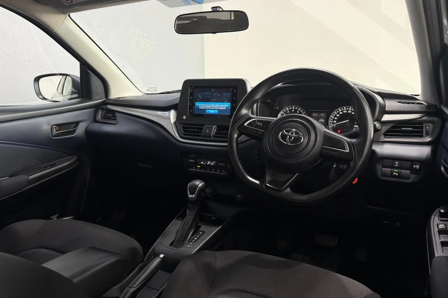 2025 Toyota Starlet 1.5 XS Auto, photo 19 of 22