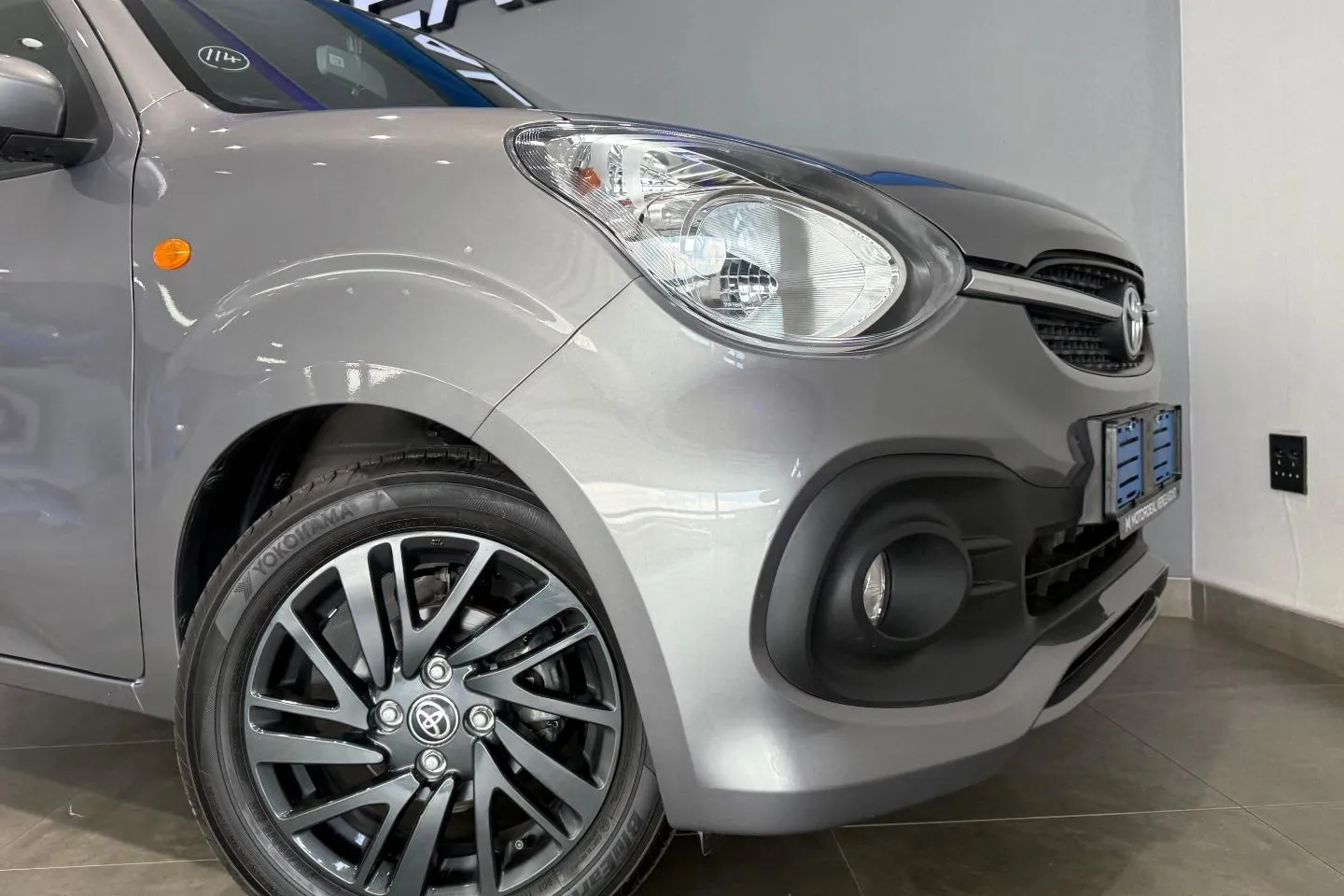 2025 Toyota Vitz 1.0 XR Manual, photo 15 of 28