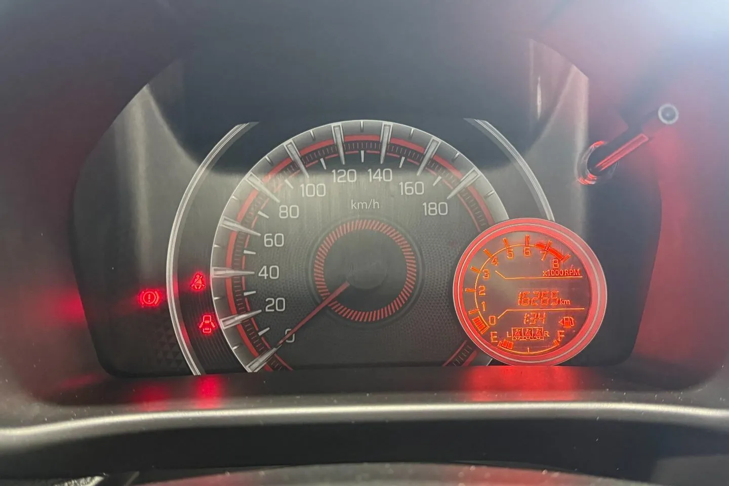 2025 Toyota Vitz 1.0 XR Manual, photo 18 of 28