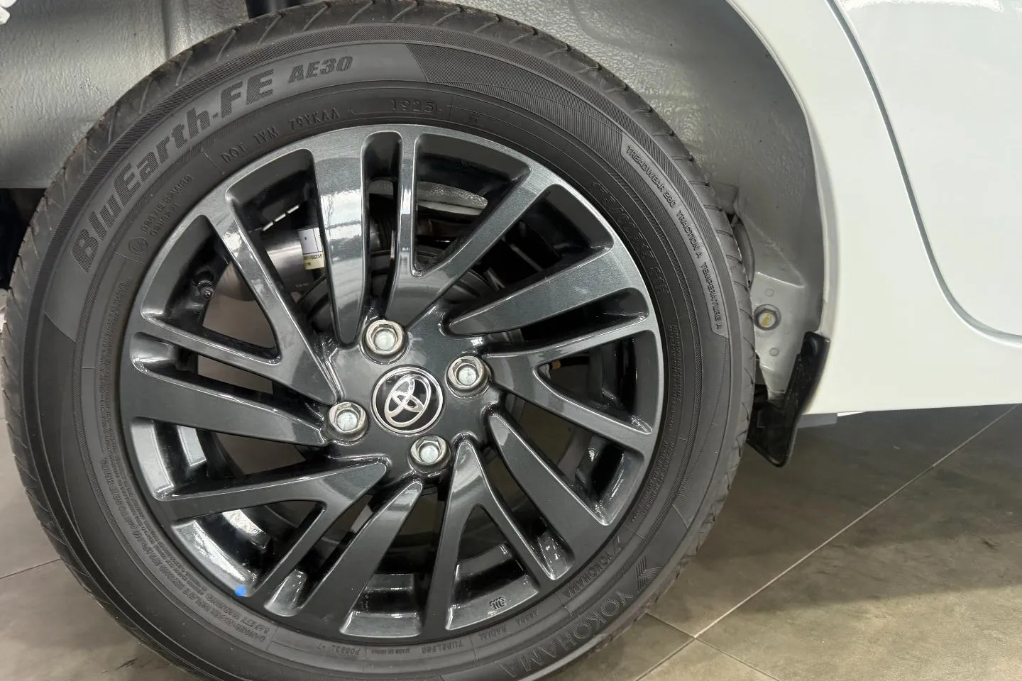 2025 Toyota Vitz 1.0 XR Manual, photo 18 of 25