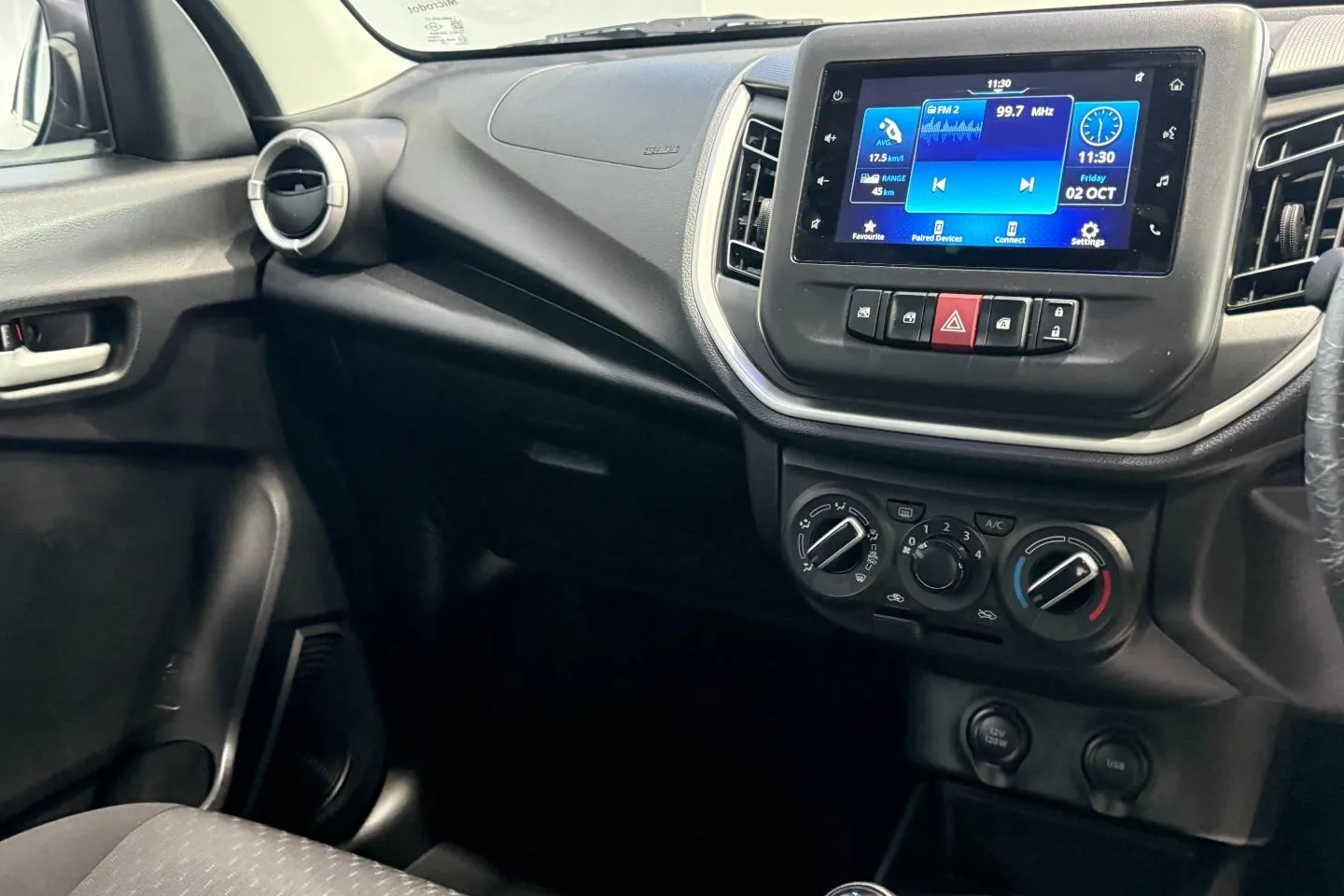 2025 Toyota Vitz 1.0 XR Manual, photo 21 of 28