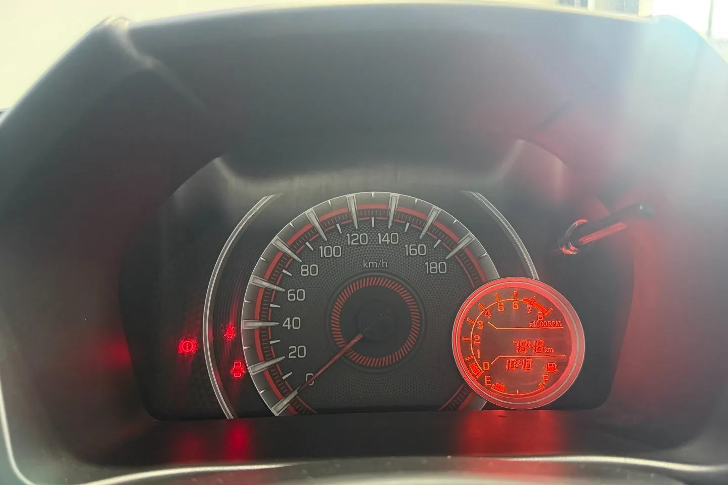 2025 Toyota Vitz 1.0 XR Manual, photo 22 of 25