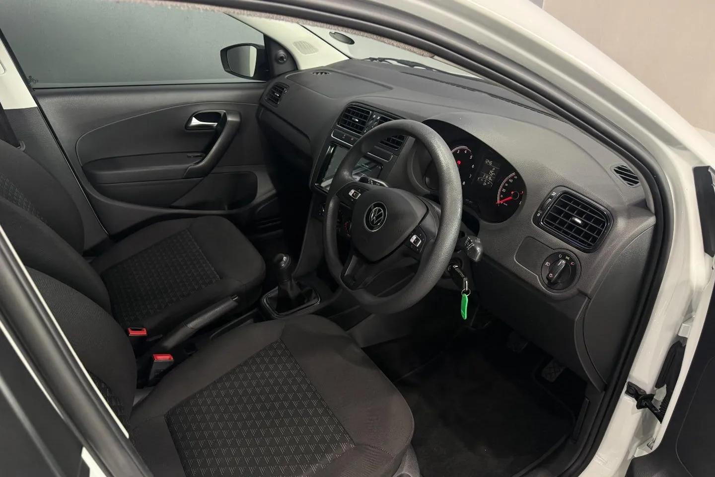 2025 Volkswagen Polo Vivo Hatch 1.4, photo 15 of 16
