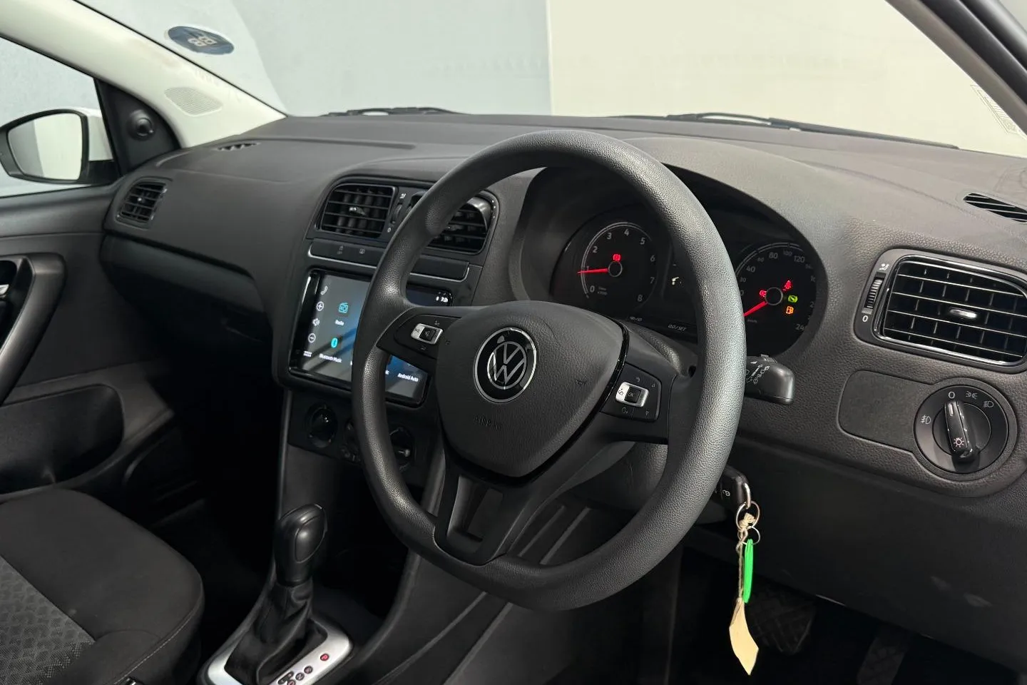 2025 Volkswagen Polo Vivo Hatch 1.6 Life Tip, photo 14 of 16