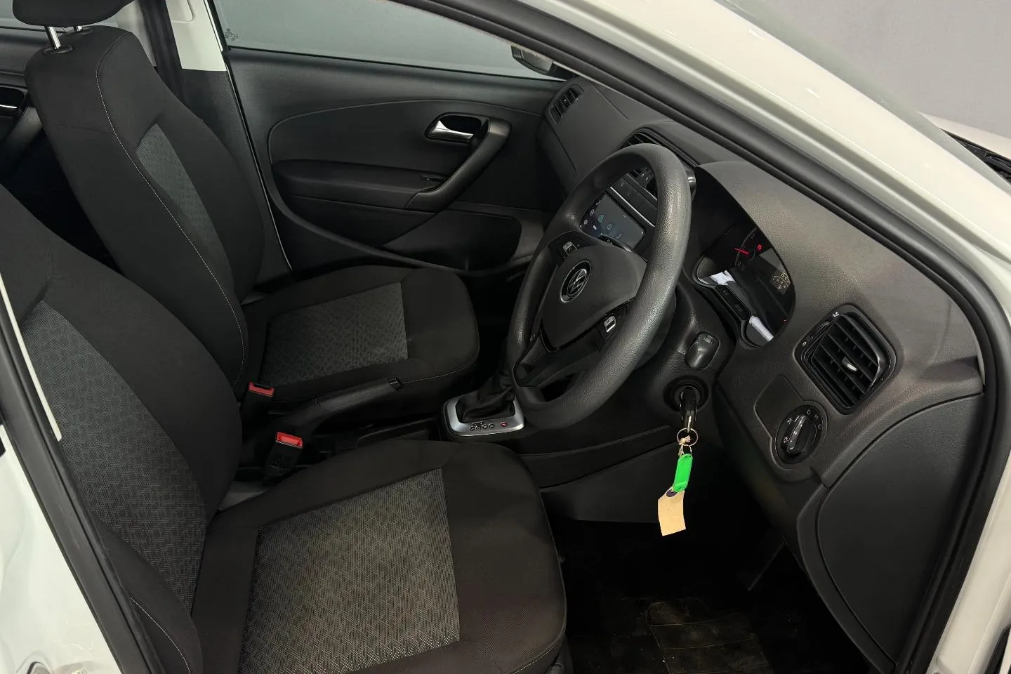 2025 Volkswagen Polo Vivo Hatch 1.6 Life Tip, photo 16 of 16