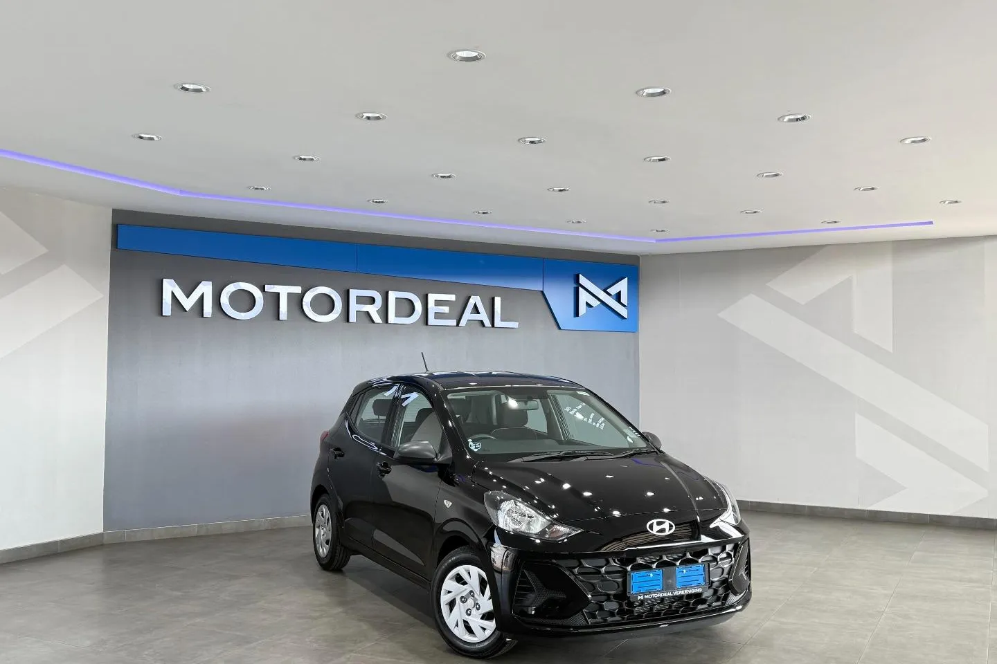 2026 Hyundai Grand i10 1.0 Motion Hatch, photo 1 of 12
