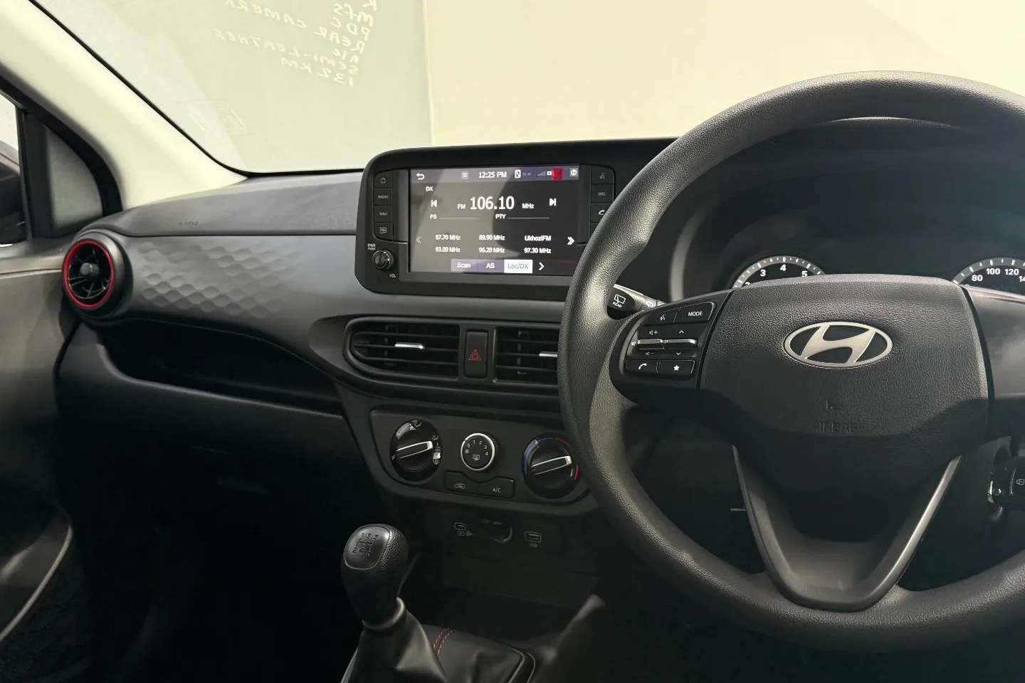 2026 Hyundai Grand i10 1.0 Motion Hatch, photo 13 of 21