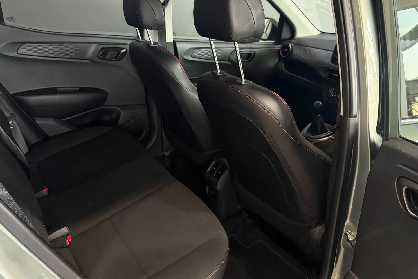 2026 Hyundai Grand i10 1.0 Premium Hatch, photo 13 of 13