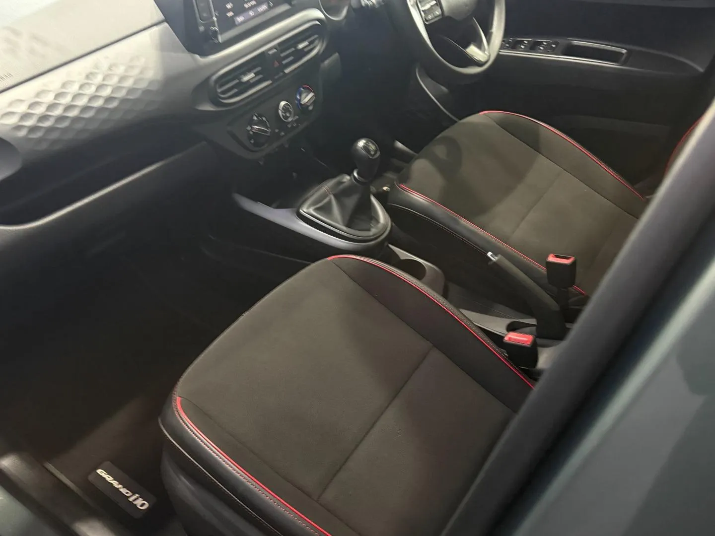 2026 Hyundai Grand i10 1.0 Premium Hatch, photo 14 of 21