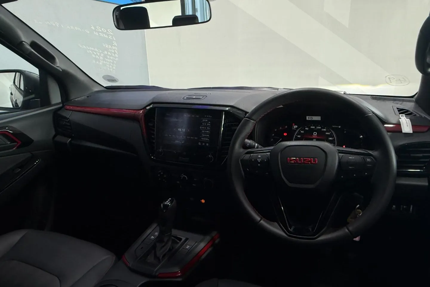 2026 Isuzu D-Max 1.9TD Double Cab LS X-Rider Auto, photo 8 of 12
