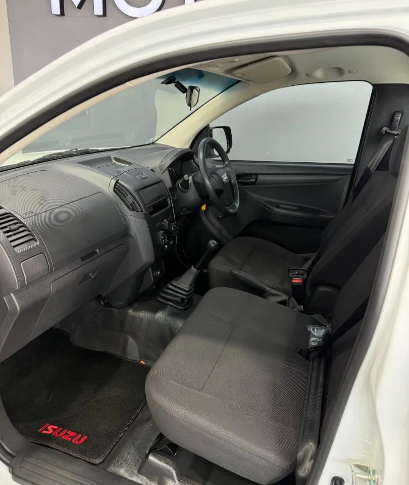 2026 Isuzu D-Max Gen 6 250C Single Cab, photo 18 of 21