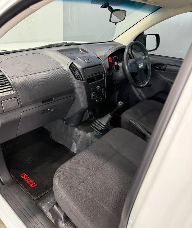 2026 Isuzu D-Max Gen 6 250C Single Cab, photo 20 of 21
