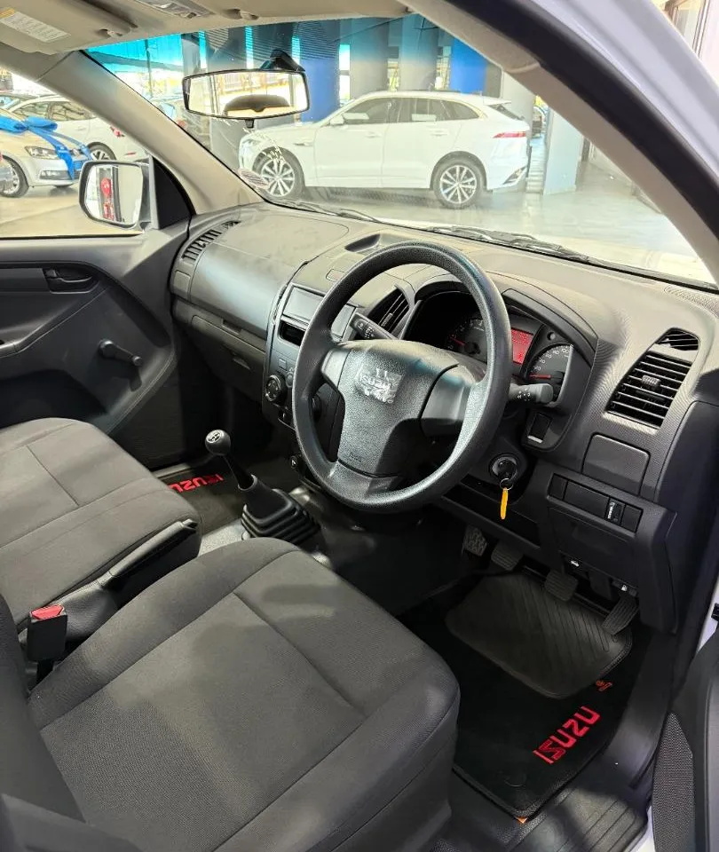 2026 Isuzu D-Max Gen 6 250C Single Cab, photo 21 of 21