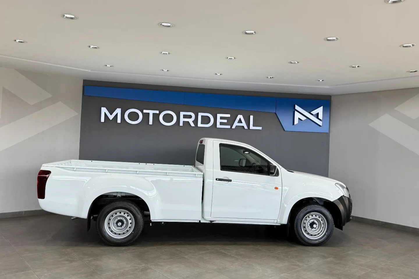 2026 Isuzu D-Max Gen 6 250C Single Cab, photo 6 of 11
