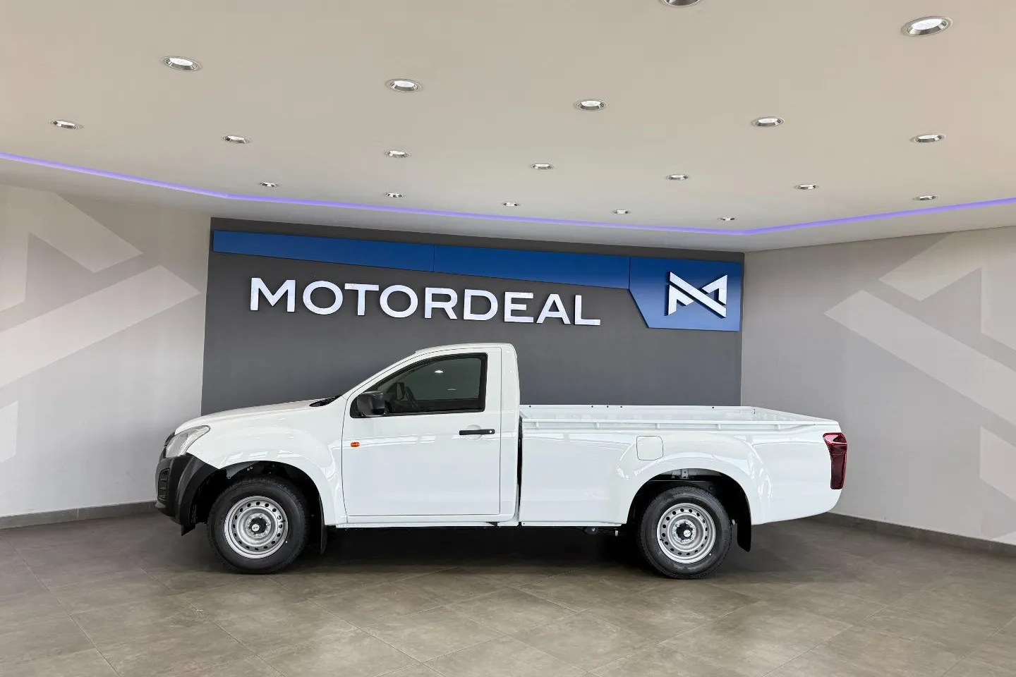 2026 Isuzu D-Max Gen 6 250C Single Cab, photo 8 of 11