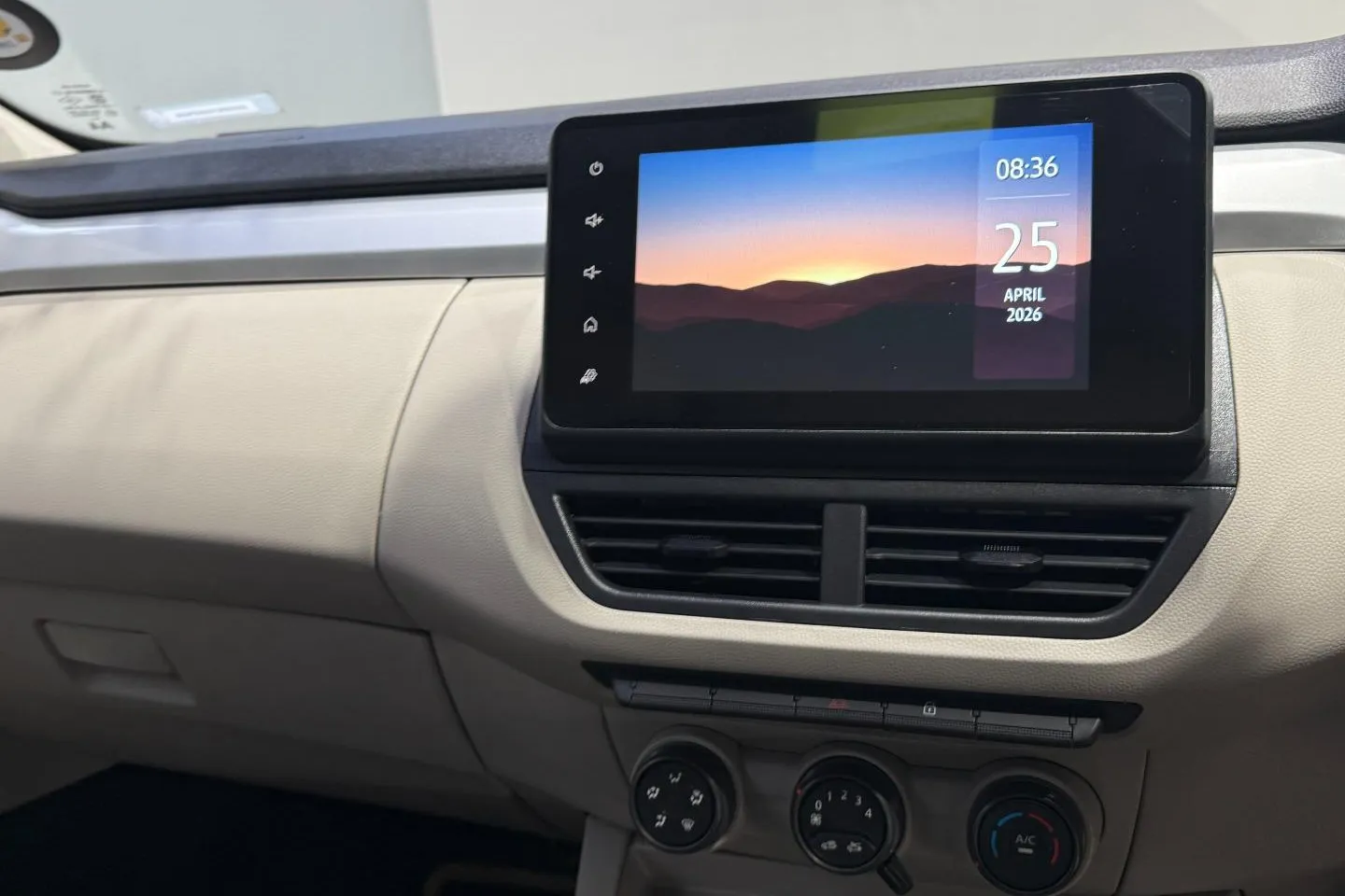 2026 Renault Triber 1.0 Evolution, photo 17 of 20