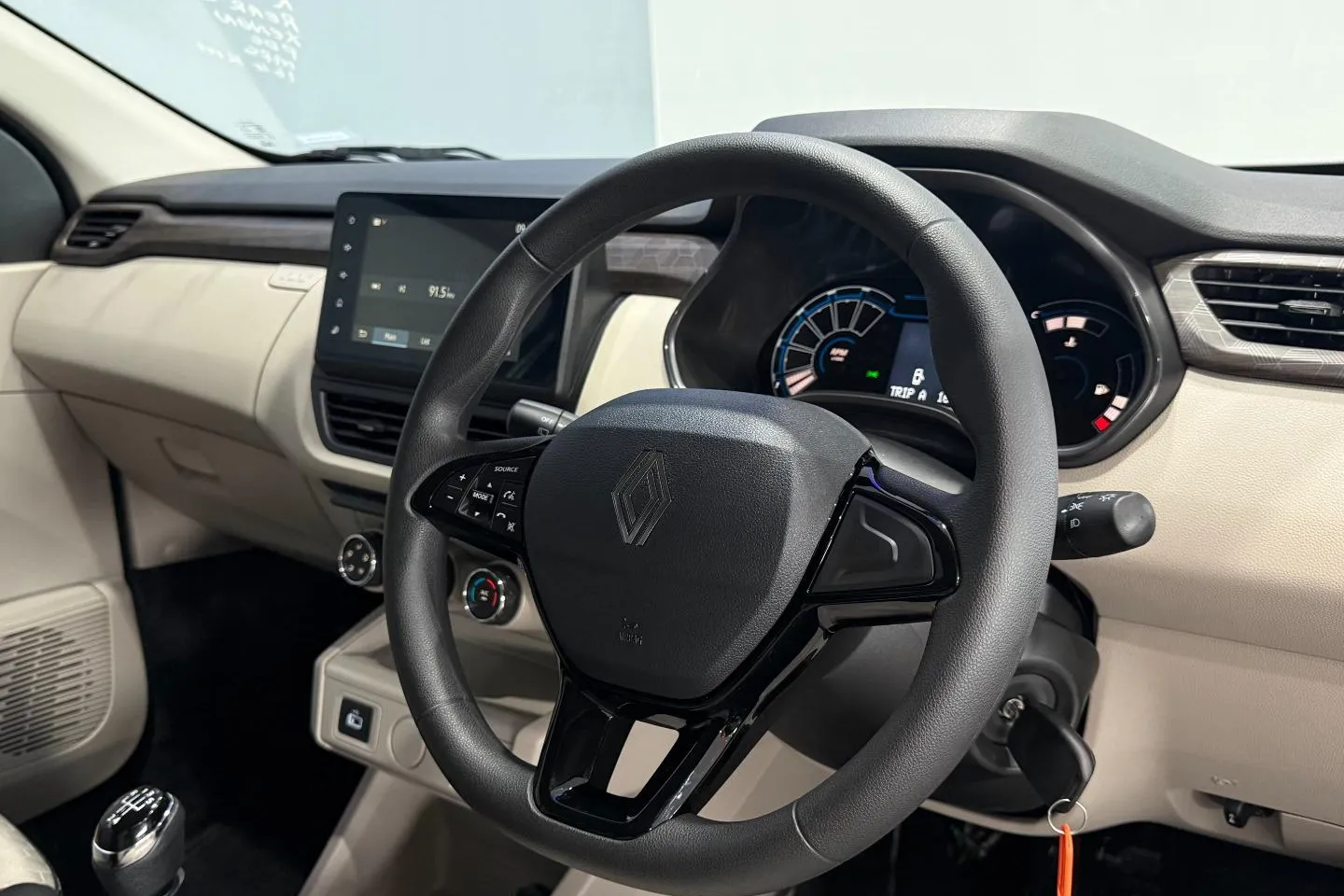 2026 Renault Triber 1.0 Techno, photo 10 of 25