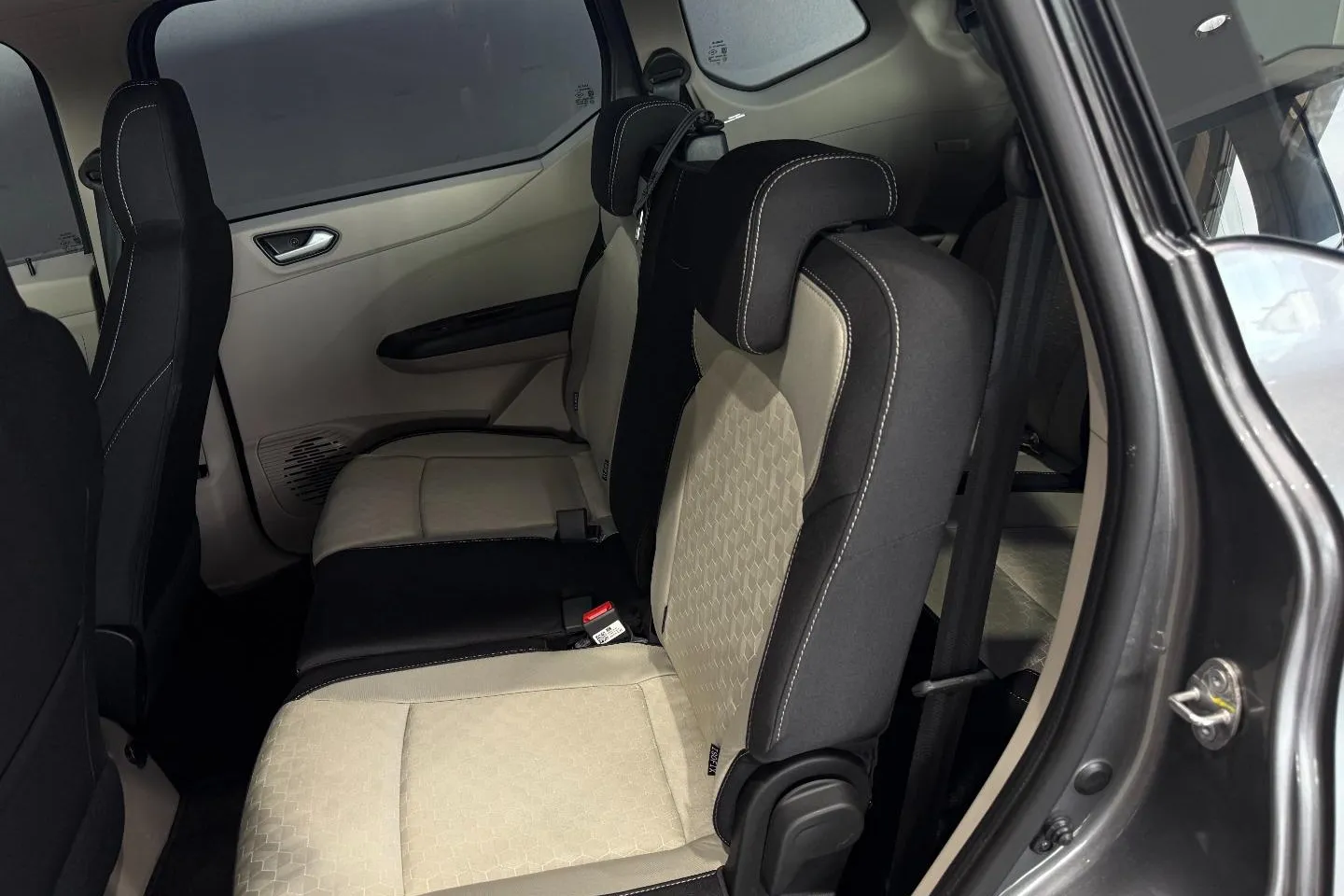 2026 Renault Triber 1.0 Techno, photo 15 of 25