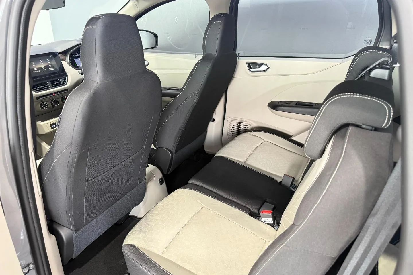 2026 Renault Triber 1.0 Techno, photo 21 of 25