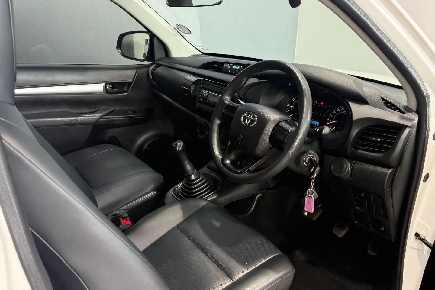 2026 Toyota Hilux 2.4GD Single Cab S (Aircon), photo 12 of 21